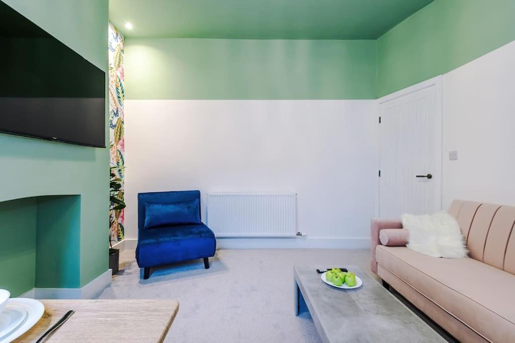 Villa 5 Bed Salford Sanctuary Retreat à Manchester Extérieur photo